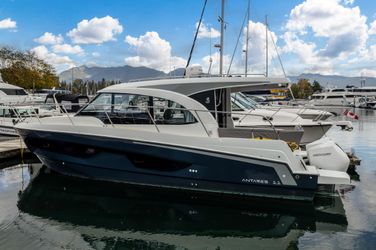 32' Beneteau 2023 Yacht For Sale